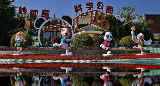 Xi'an City to Qinling Giant Panda Research Center (Meet Qi Zai, the Brown Panda) Round Trip Private Car Day Tour