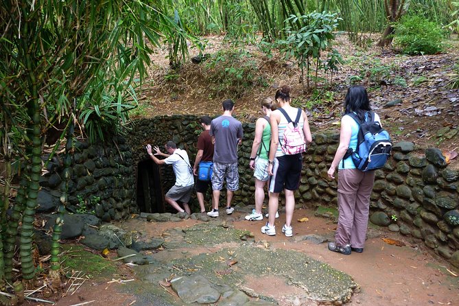 Private Car to Cu Chi Tunnel
