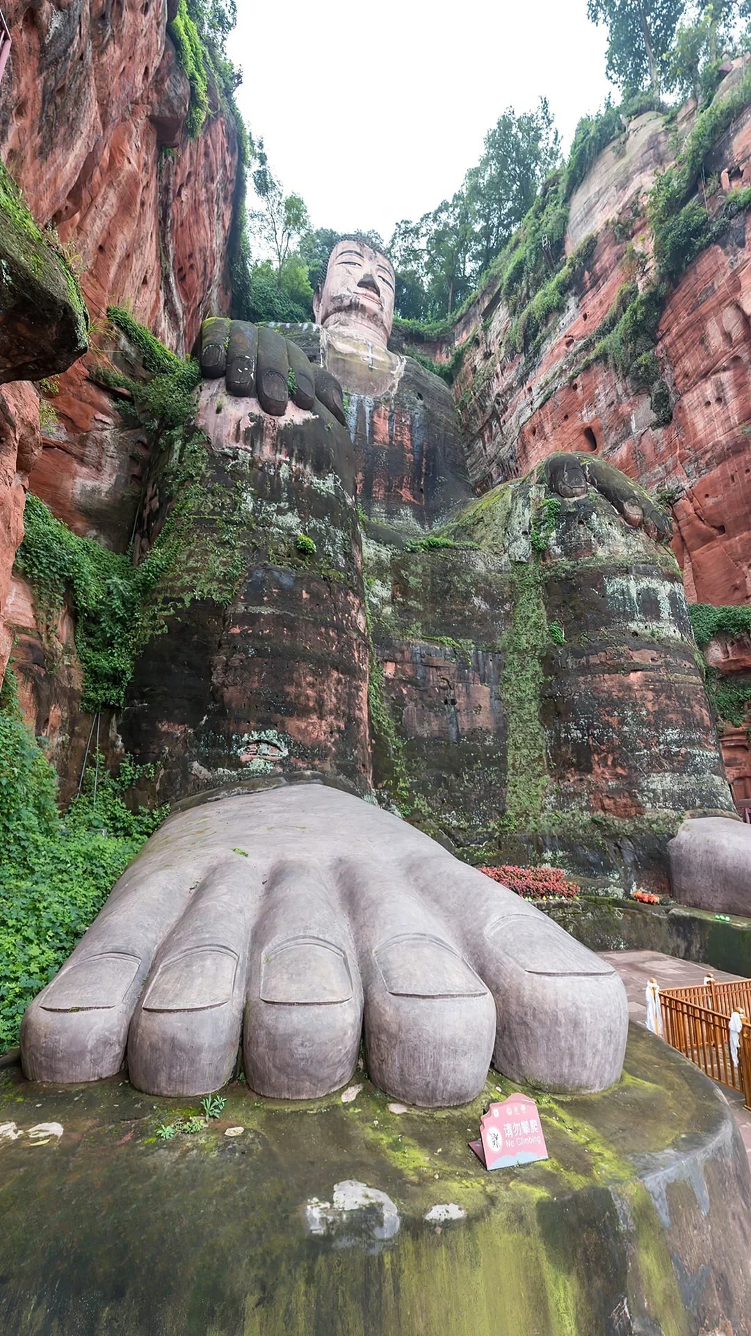 Private Car Tour: Chengdu Leshan Giant Buddha - Mount Emei 1 - Day - 2 - Day Private Car Tour