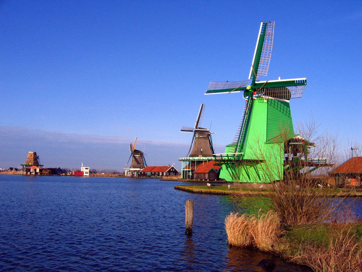 Amsterdam Car Rental with Chinese - Cantonese or English speaking Driver: Giethoorn - Zaanse Schans (Windmill village) - Edam - Volendam