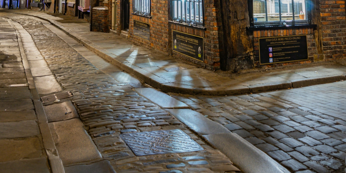 [Departure from Manchester] York Classic Chinese One - Day Chartered Tour: Includes a visit to Castle Howard or Selby Abbey (1 - 6 passengers) | Mandarin - Cantonese driver - guide service