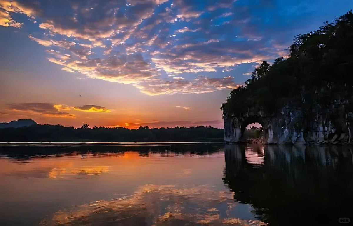 Guilin City - Yangshuo Round - Trip Private Car Charter Day Tour