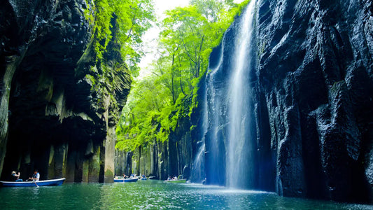 Private car tour from Kumamoto to Takachiho (Aso) and surrounding areas | Takachiho Gorge | Amanoiwato Shrine | Takachiho Shrine | Takachiho Trolley Train | Mount Aso | Kusasenri | Kamishikimi Kumanoimasu Shrine, etc.