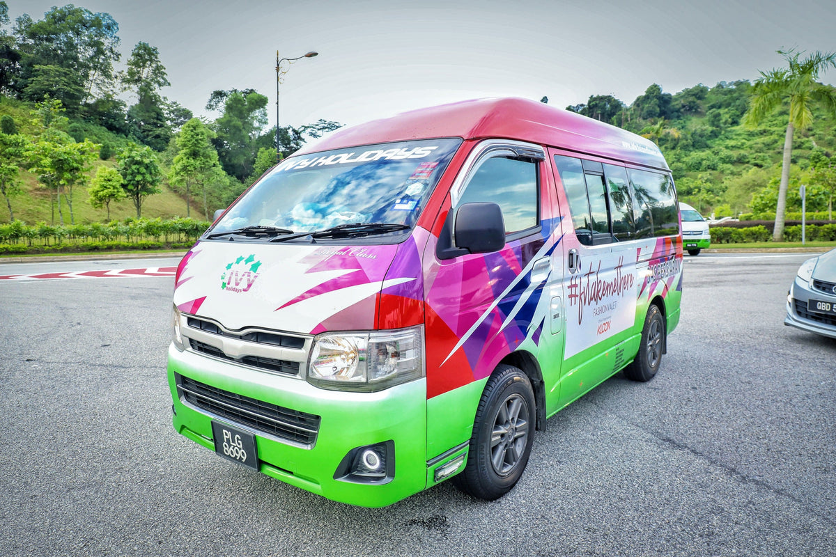 Kuala Lumpur Car Rental with Driver to Petronas Twin Tower and more