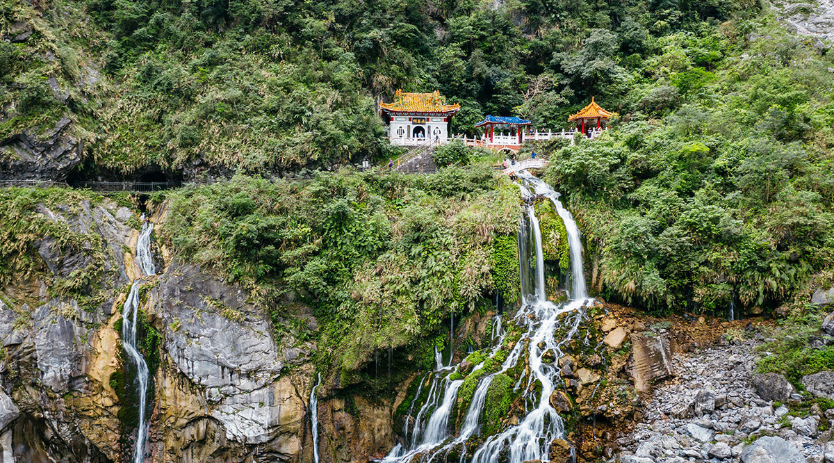 Hualien Departure: Hualien Car Rental with Driver to Taroko Gorge - Qingshui Cliffs - Container starbucks