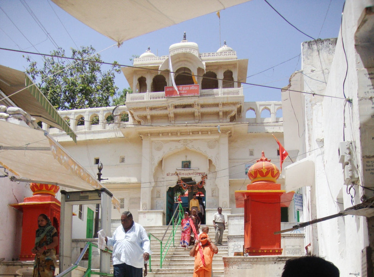 Private Car Charter in Pushkar