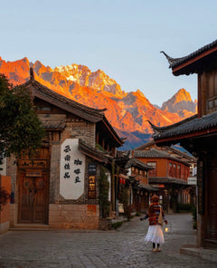 One - day private car tour of Jade Dragon Snow Mountain and Baisha Ancient Town in Lijiang, Yunnan