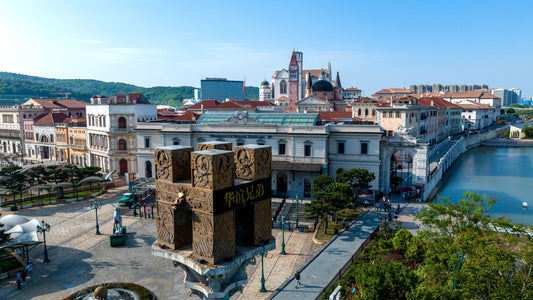 Huayi Brothers Movie Town & Orange洲 Private Car Day Tour