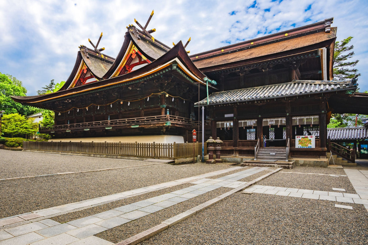 Okayama: 8 - Hour Private Car Charter - Korakuen Garden & Kibitsu Shrine & Kurashiki Bikan Historical Quarter & Mt. Washu & Kojima Route Day Trip (Departing from Okayama City)