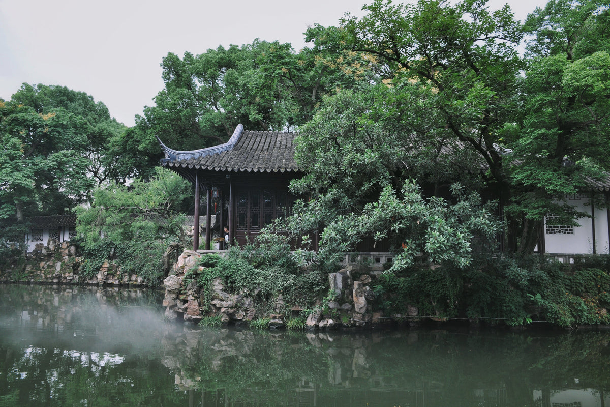 Wumen Bridge & Canglang Pavilion & Master of the Nets Garden & Ligong Causeway Private Car Day Tour